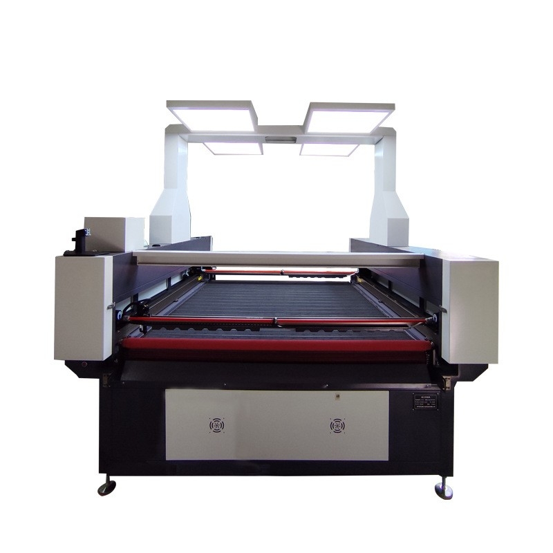 激光布料裁片机与传统裁片机有何区别？